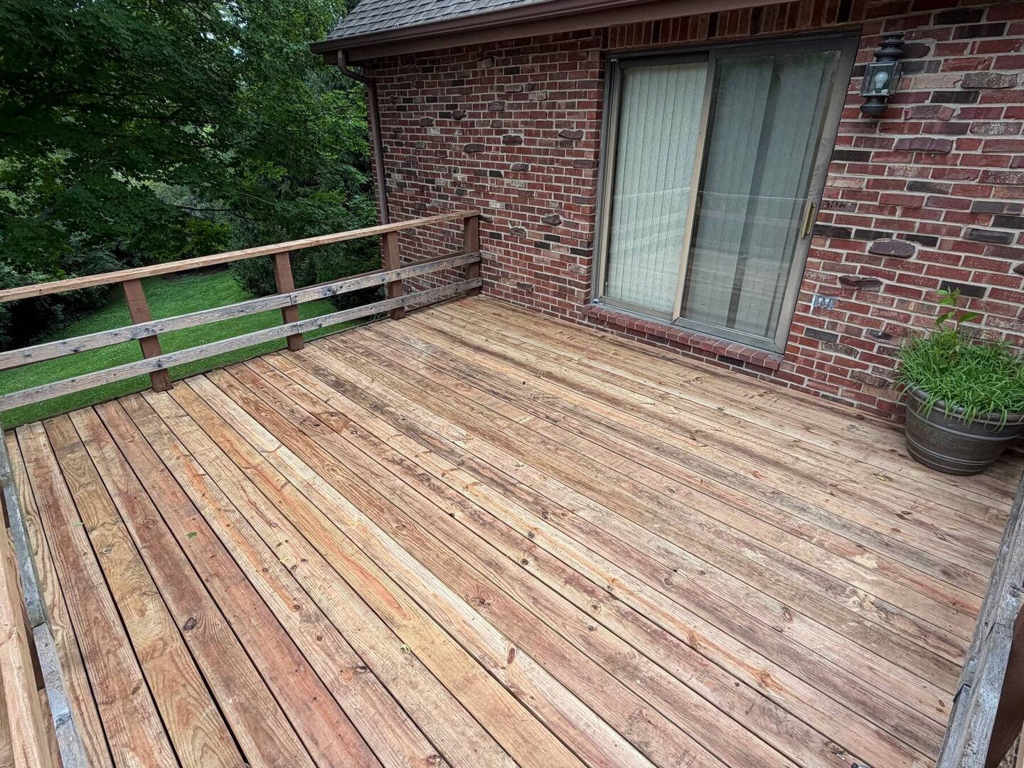 Deck board replacement after